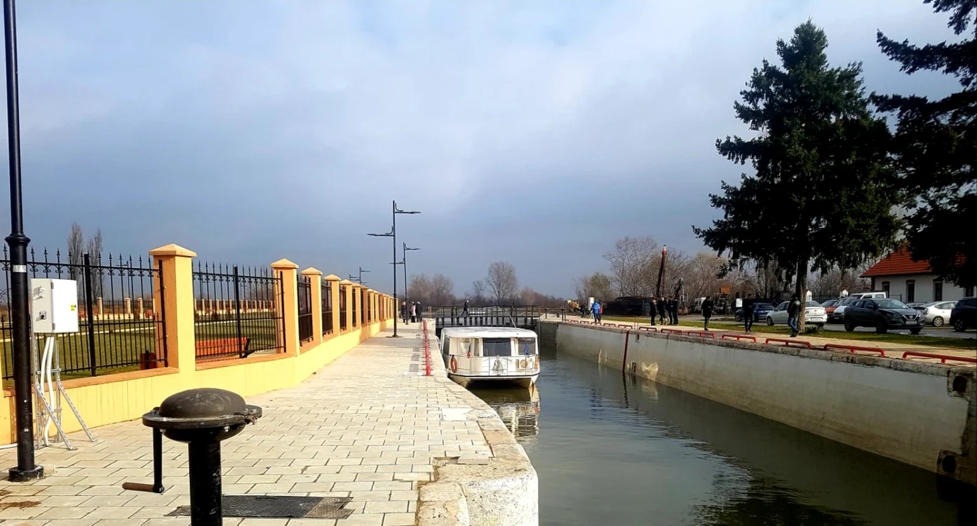 Ecluză Sânmihai