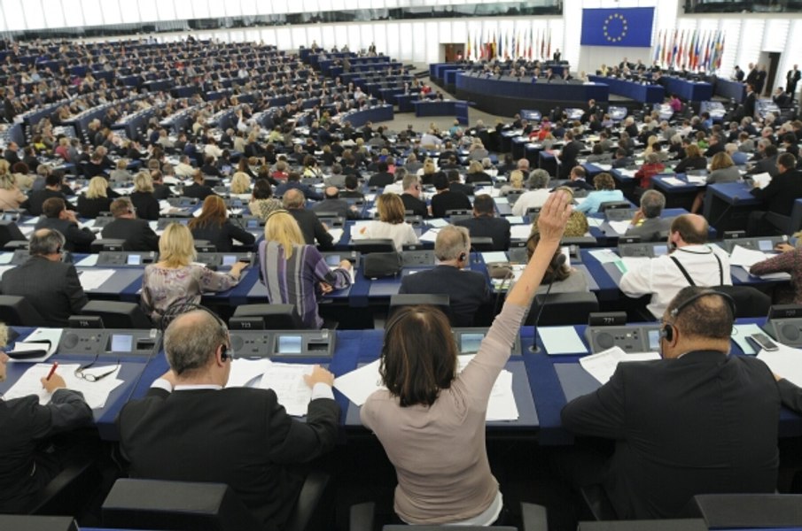 Parlamentul European ar putea fi dominat de partidele „anti-UE”, conform sondajelor de opinie din cele 27 de state