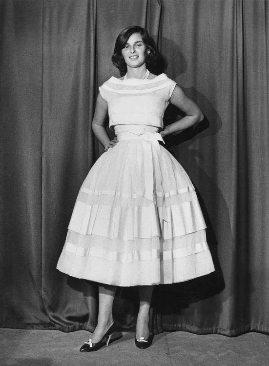 Lucia Bosé a devenit cunoscută în 1947, când a câştigat, la vârsta de 16 ani, concursul Miss Italia