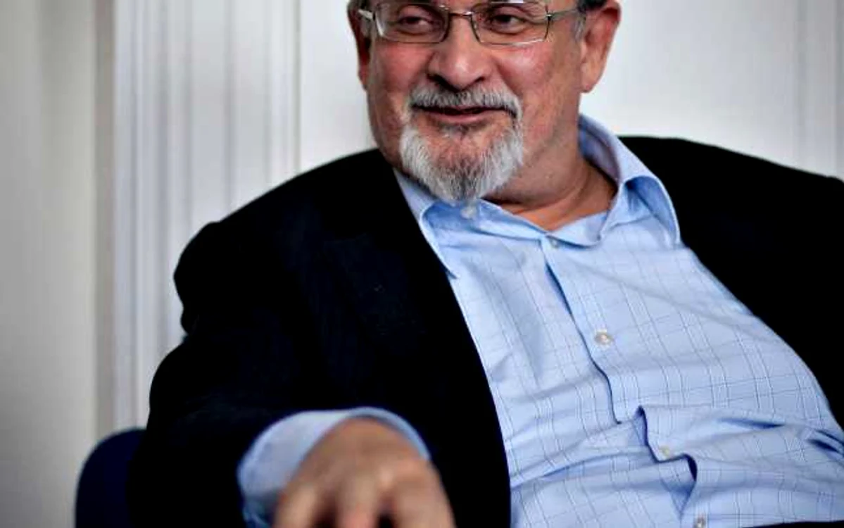 Atentat terorist în Franţa. Scriitorul Salman Rushdie a fost condamnat la moarte de fostul lider suprem religios din Iran, ayatollahul Khomeini, acesta considerând "Versetele Satanice" o ofensă adusă Profetului.