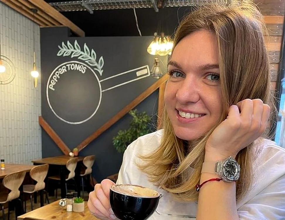 
    Simona Halep a băut prima cafea în afara camerei de hotel după 14 zile FOTO: Instagram  