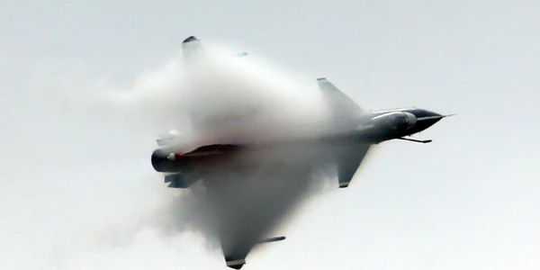 Avion de lupta J-10 FOTO EPA-EFE