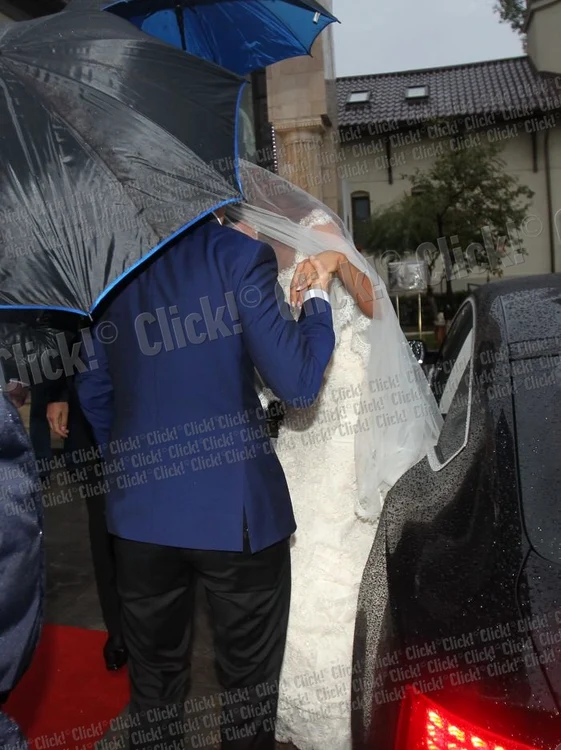 Bianca Drăguşanu, în rochie de mireasă la Biserica Oltea