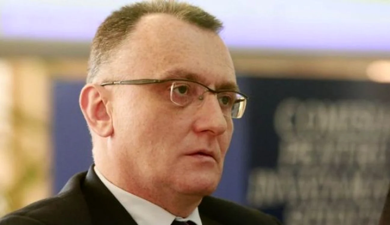 
    Sorin Cîmpeanu, ministrul Educației taie din vacanțele elevilor   