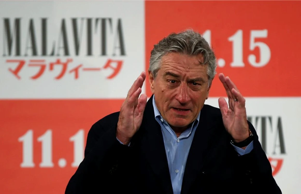 Filme de comedie. Robert De Niro joacă în „Cu naşu la psihiatru”