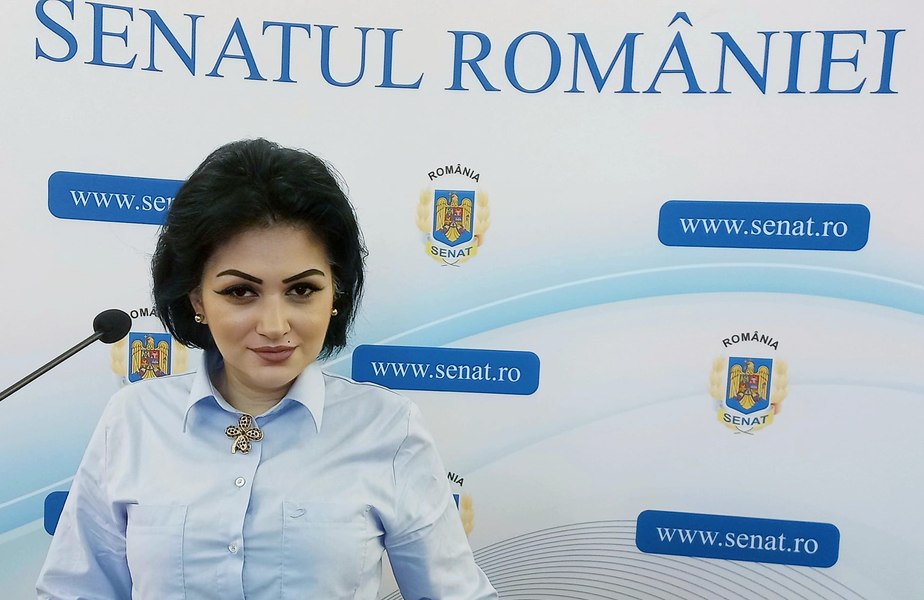 Cine este „Raisa”, femeia de pe TikTok care îl promovează pe Călin Georgescu: „Președintele României și comandantul meu suprem”
