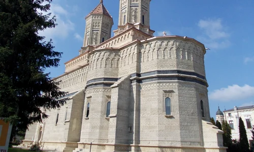 Biserica Sfânții Trei Ierarhi jpeg