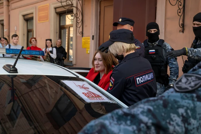 Daria Kozireva a fost arestată după propunțarea sentinței FOTO Profimedia