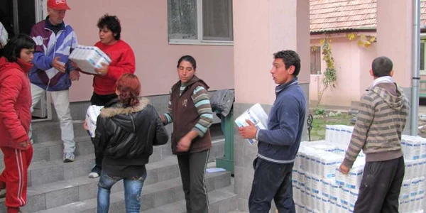 Alimentele se distribuie gratuit 