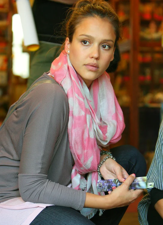 Jessica Alba Looks Exhausted After A Trip To Bodhi Tree jpeg