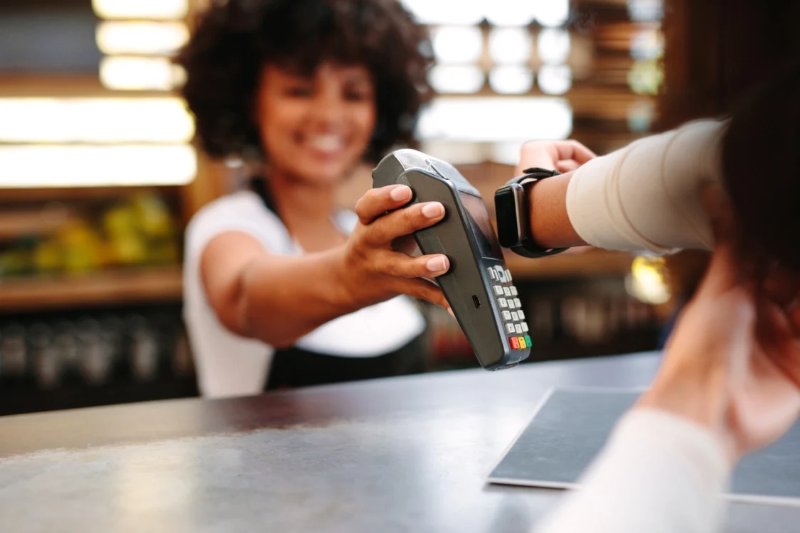 foto plata contactless la POS