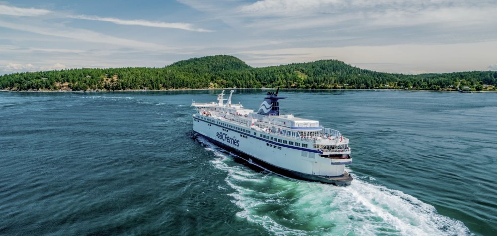 Primul feribot clasa Island construit la Galați va fi lansat la apă