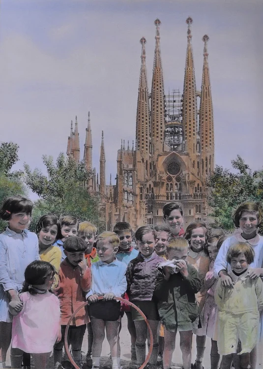 Sagrada Familia   1934   gettyimages 104419642 colorizare lucian muntean 02 JPG jpeg