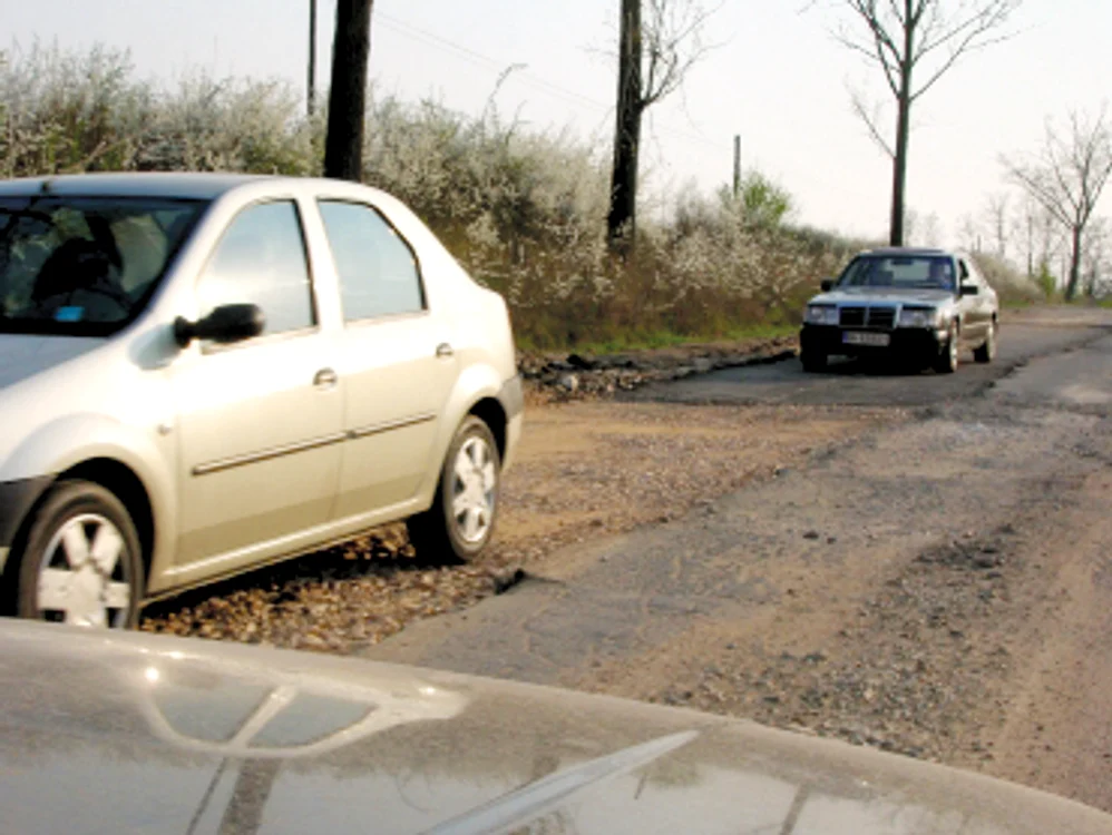 Oradea: Şofer mort pe drumul plin  de gropi de la Marghita