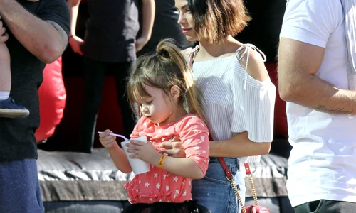 Jenna Dewan Tatum treated her four year old daughter Everly with a trip to the Farmers Market jpeg