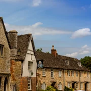 Satul Lacock, UK FOTO Shutterstock