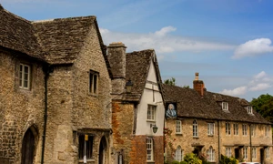 Satul Lacock, UK FOTO Shutterstock