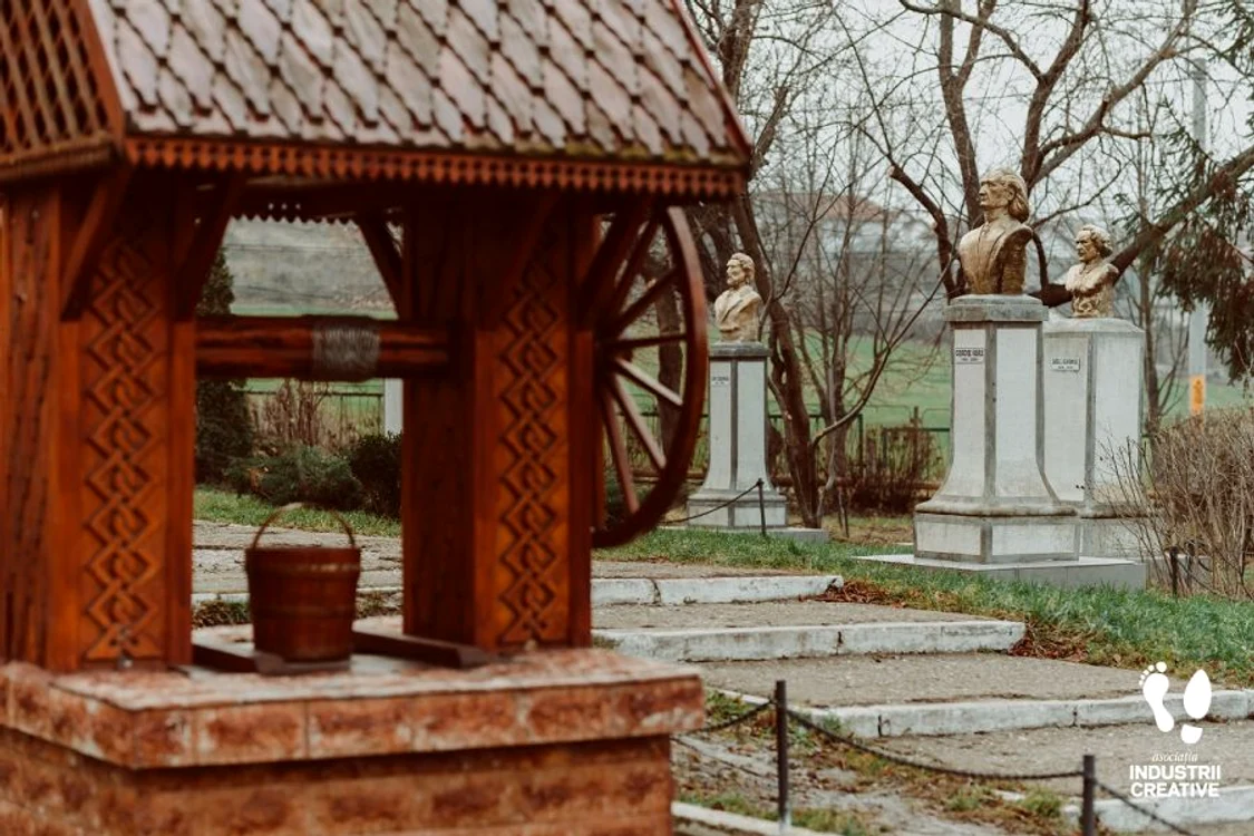 Școala online altfel: Scriitori și jurnaliști vor fi profesori pentru copiii dintr un centru social din Iași jpeg