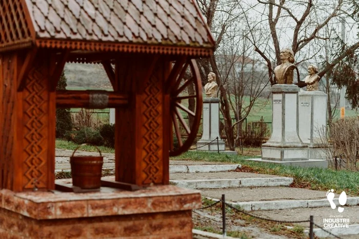 Școala online altfel: Scriitori și jurnaliști vor fi profesori pentru copiii dintr un centru social din Iași jpeg
