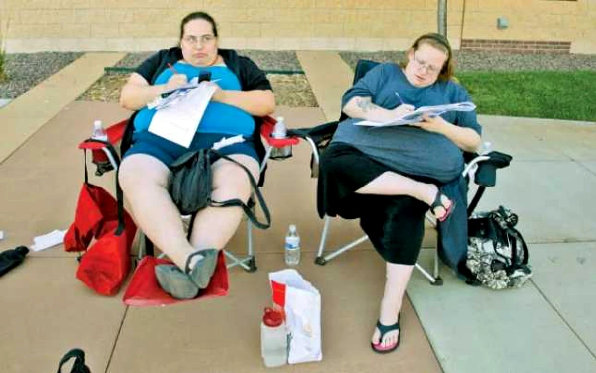Alimentaţia bogată în grăsimi şi sedentarismul sunt principalele cauze ale obezităţii 