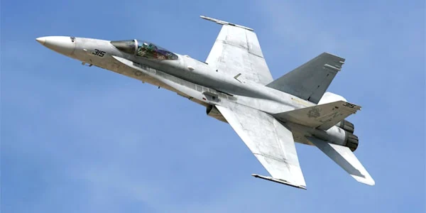 Boeing F/A-18 FOTO military-today.com