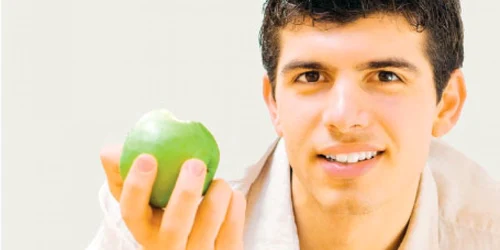 Fructele bogate în vitamina C ajută la fixarea fierului în organism