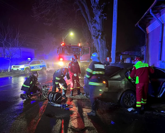 Au intervenit mai multe echipaje. FOTO martor ocular