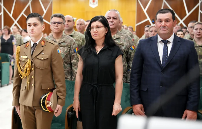 Miruna Gabriela Duracu a devenit sublocotenent al armatei române FOTO: MApN