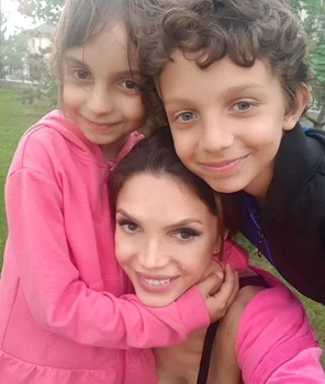 3 cristina spatar copii aida si albert 2 jpg jpeg