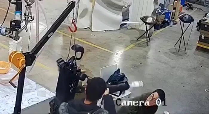 Un robot umanoid cu inteligență artificială și-a atacat creatorii FOTO: Captură video 