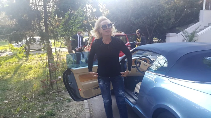 Lepa Brena