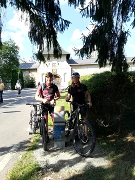 Nicolae al României într-un tur pe bicicletă pe traseul Via Transilvanica cu Levente Ianoși, în 2018