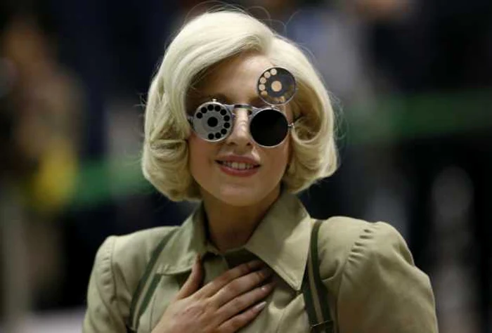 Cantareata Lady Gaga soseste la aerportul international Narita la est de Tokyo foto reuters