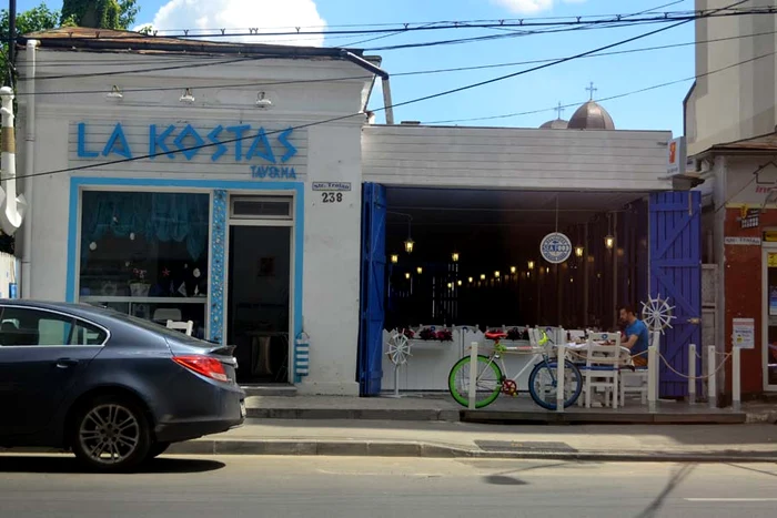 2014: Pentru că are foarte  mulți clienți, solistul  a fost nevoit să-și  mărească taverna  cu o terasă