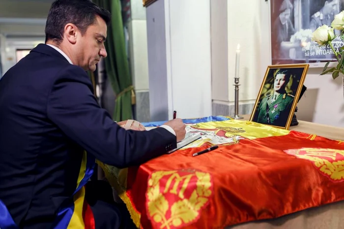 Carte de condoleanţe la Ateneu Iaşi FOTO Primăria Iaşi