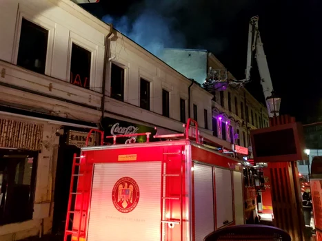 incendiu centrul vechi bucuresti foto isu bif