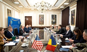 radu Miruta si E S  Darryl Nirenberg FOTO MAPN jpg