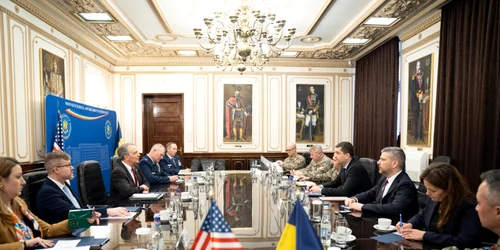 radu Miruta si E S  Darryl Nirenberg FOTO MAPN jpg