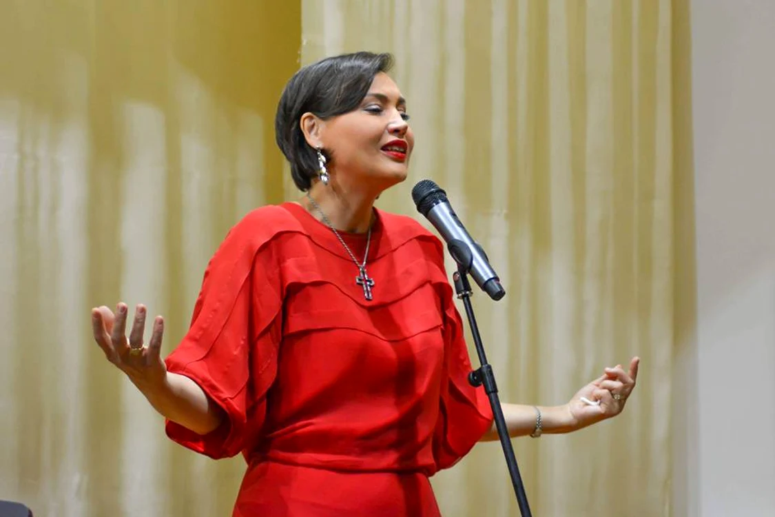 Daniela Nane a recitat poezii de dragoste la Tecucifoto: arhivă personală