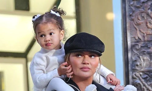 1 chrissy teifen fetita png png