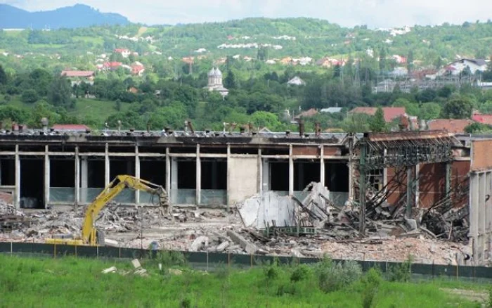 Ce a mai rămas din fosta uzină Aro Câmpulung