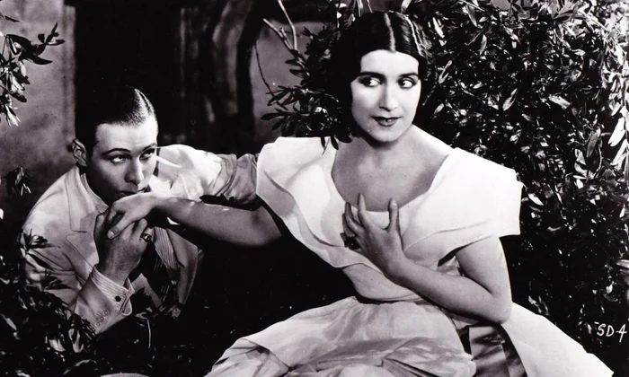 Femeia ideală în viziunea marelui seducător al filmului mut, Rudolf Valentino jpeg