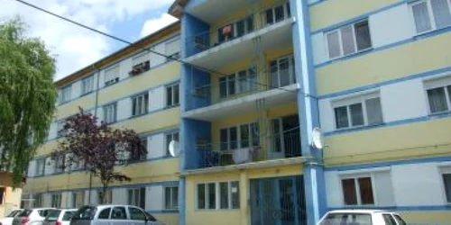 Satu Mare: A început evacuarea datornicilor din blocurile ANL – Revista presei locale