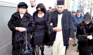 La înmormântare a participat  şi prima soţie a defunctului,  Ştefania, mama gimnastei jpeg