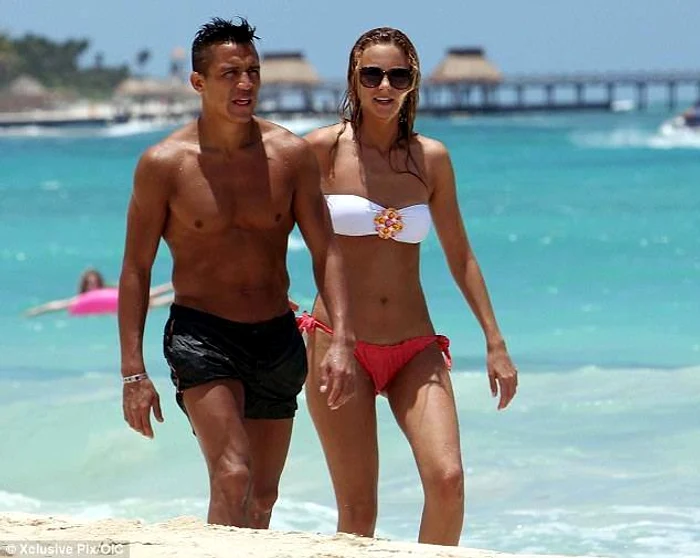 
    Alexis Sanchez şi Laia Grassi  