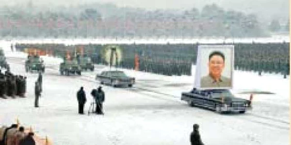 „Liderul iubit” Kim Jong Il, condus pe ultimul drum