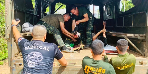 Soldați din Thailanda răniți de mine la graniță FOTO EPA EFE jpg