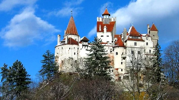 Expoziţia copilăriei la Castelul Bran jpeg