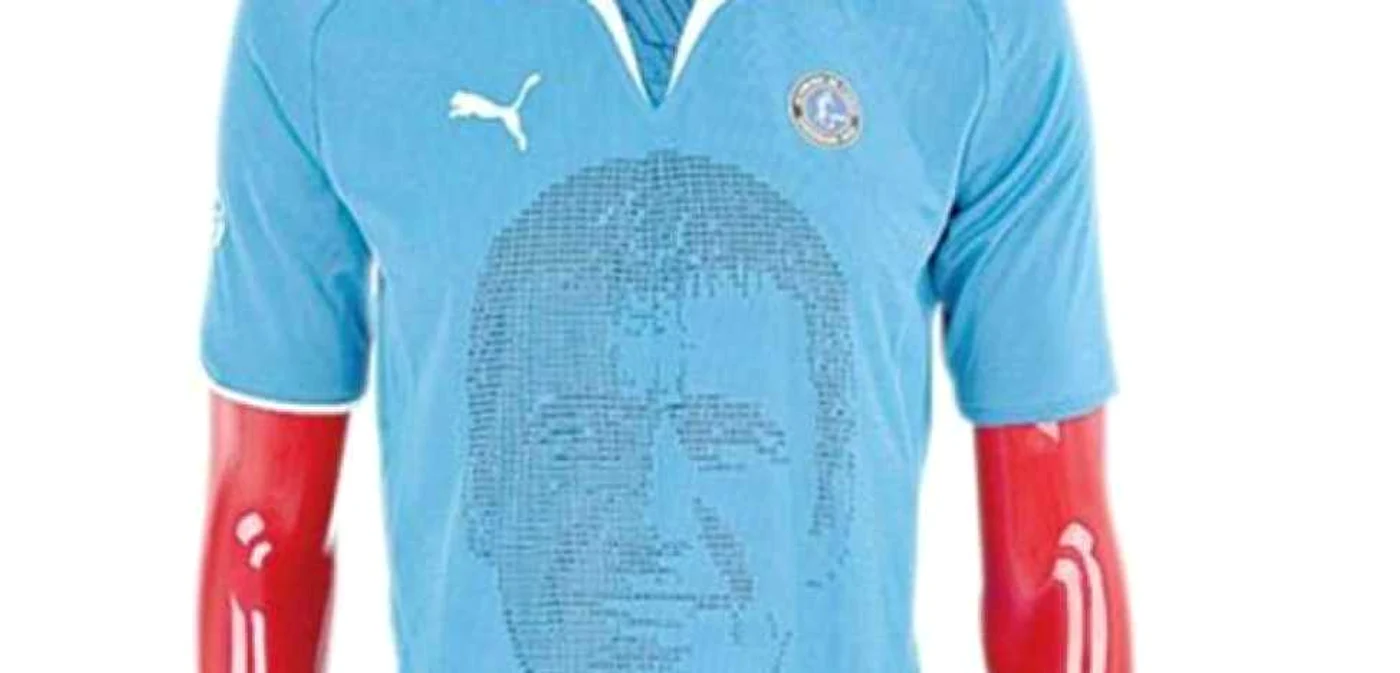 Tricoul cu chipul lui Gheorghe Hagi