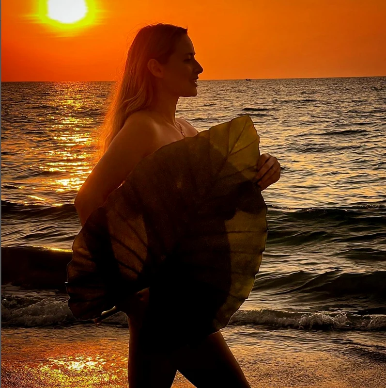 laura cosoi